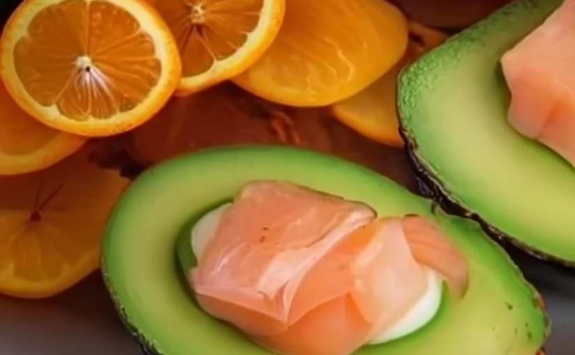 Salade d’avocat à l’orange et au saumon fumé